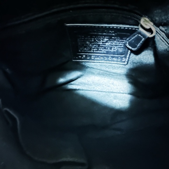 Vintage Coach soho shoulder Bag Black with Gold Accents - Picture 15 of 17